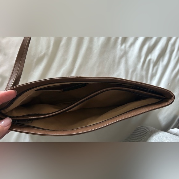 B.Young Vintage Brown Leather Wristlet - Picture 5 of 6